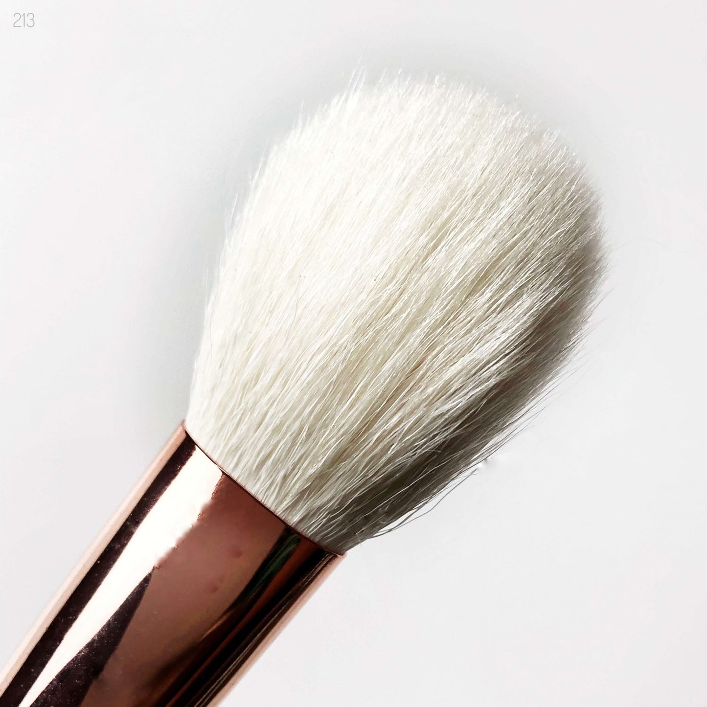 BEAUTILICIOUS BRUSH – BLF 213